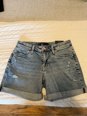 GAP Women's Medium Wash Rolled Cuff Denim Shorts